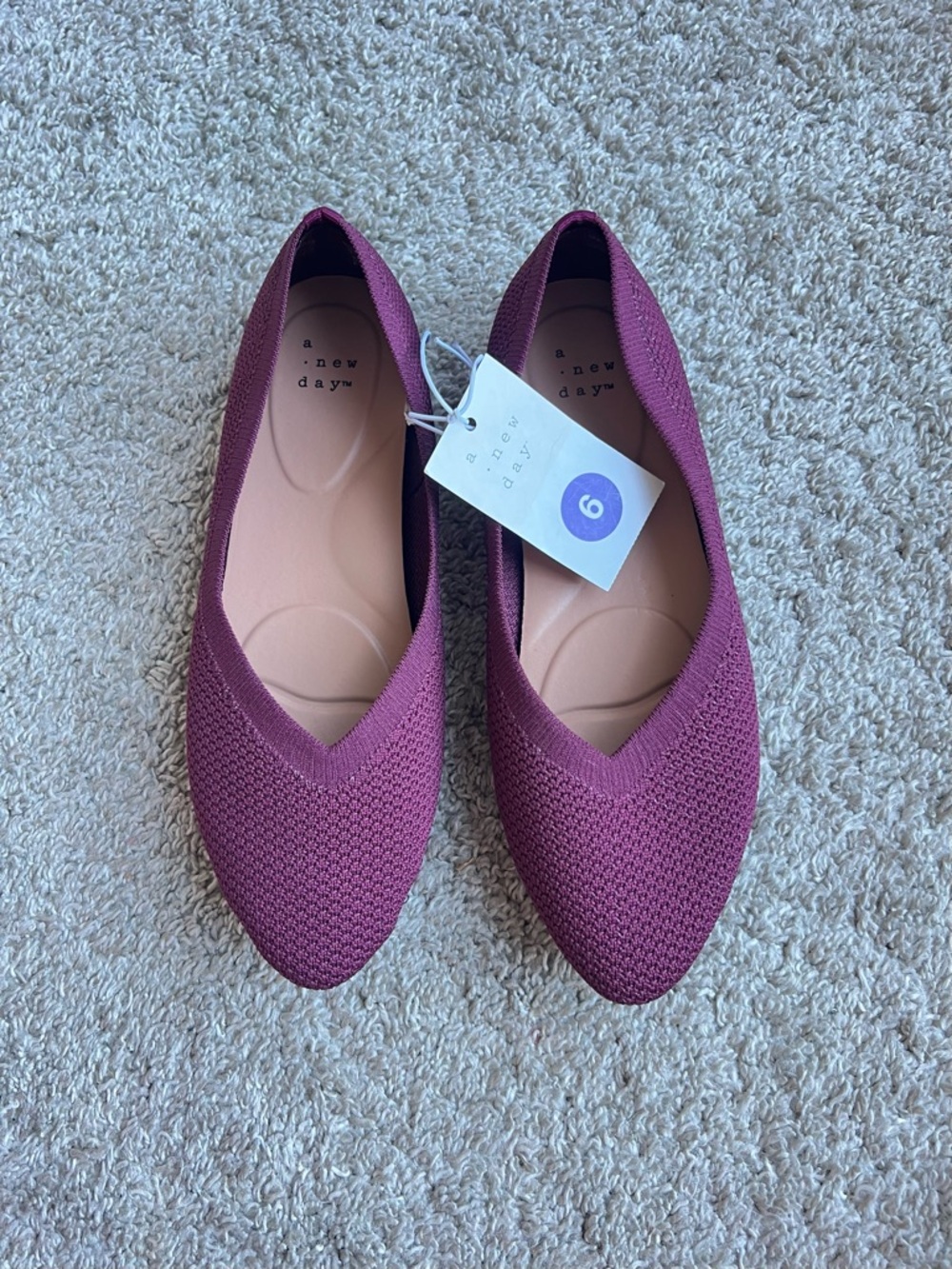 a new day Women's Plum Knit Pointed-Toe Flats. Size 6